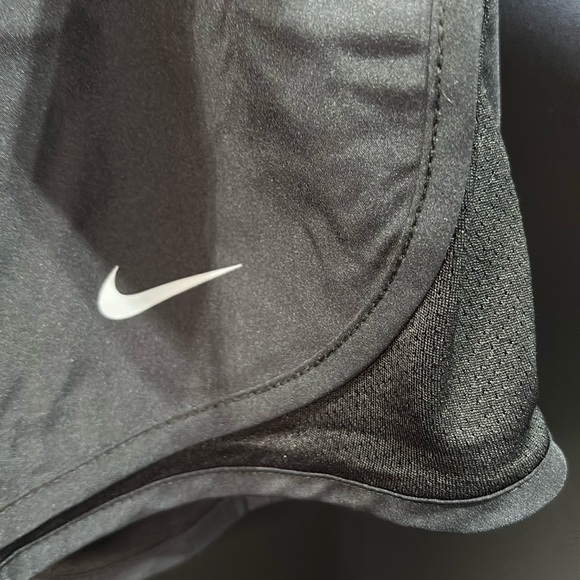 Nike DRI-FIT Running Shorts,mesh panels,reflective logo,elastic drawstring waist - Picture 2 of 9